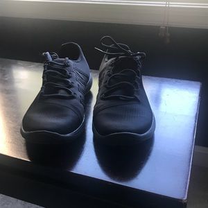 Size 8 Under Armour